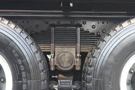 悍威J5M&nbsp;载货车底盘                                                图片