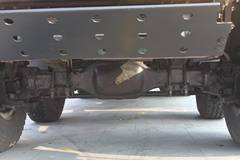 解放 悍威(J5M)重卡 390马力 8X8 载货车(越野车底盘)(CA1312P2K24T11E1)