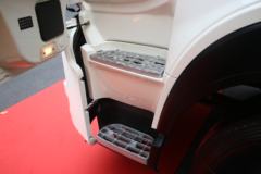 重汽王牌 翼狮 4X2 6.12米排半纯电动牵引车(CDW4180A1TBEV)193.536kWh