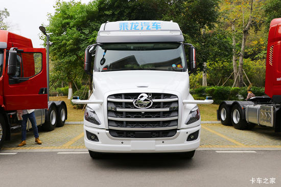 �������� ����T7 �ٱ�� 560���� 6X4 ǣ����(����)(��Һ��)