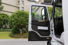 东风柳汽 乘龙T7重卡 560马力 6X4长头牵引车(国六)(L4级自动驾驶)