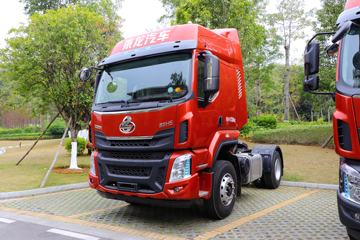东风柳汽 乘龙M5重卡 350马力 4X2牵引车(LZ4183M5AB)