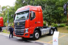 东风柳汽 乘龙H7重卡 580马力 6X4牵引车(国六)