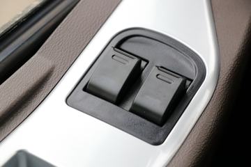 �������� ����H5�ؿ� 350���� 4X2 ǣ����(����)(LZ4184H5AC1)ͼƬ