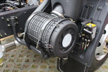 �������� ����H5�п� 200���� 4X2 �Ű���ʽ�ػ�������ͼƬ