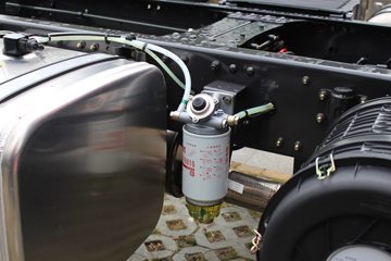 �������� ����H5�п� 200���� 4X2 �Ű���ʽ�ػ�������ͼƬ