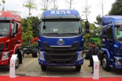 东风柳汽 乘龙H5中卡 230马力 4X2 9.7米厢式载货车(国六)(LZ5180XXYH5AC2)
