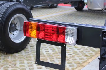 �������� ����H5�п� 200���� 4X2 �Ű���ʽ�ػ�������ͼƬ