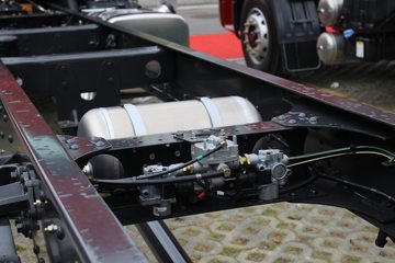 �������� ����H5�п� 200���� 4X2 �Ű���ʽ�ػ�������ͼƬ