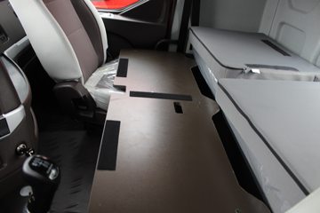 �������� ����H5�п� 200���� 4X2 �Ű���ʽ�ػ�������ͼƬ