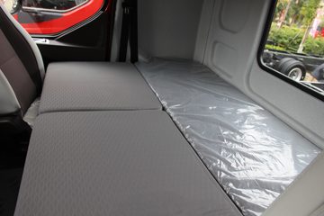 �������� ����H5�п� 200���� 4X2 �Ű���ʽ�ػ�������ͼƬ