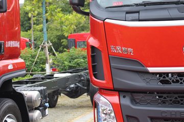 �������� ����H5�п� 200���� 4X2 �Ű���ʽ�ػ�������ͼƬ