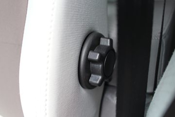 �������� ����H5�п� 200���� 4X2 �Ű���ʽ�ػ�������ͼƬ