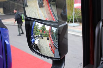 �������� ����H5�п� 200���� 4X2 �Ű���ʽ�ػ�������ͼƬ