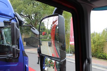 �������� ����H5�п� 200���� 4X2 �Ű���ʽ�ػ�������ͼƬ