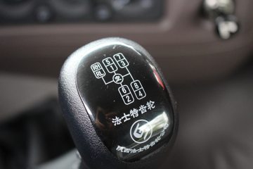 �������� ����H5�п� 200���� 4X2 �Ű���ʽ�ػ�������ͼƬ