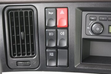 �������� ����H5�п� 200���� 4X2 �Ű���ʽ�ػ�������ͼƬ