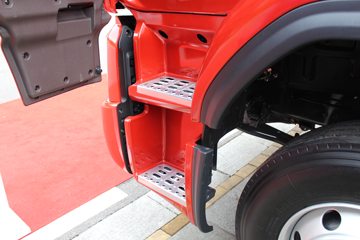 �������� ����H5�п� 200���� 4X2 �Ű���ʽ�ػ�������ͼƬ