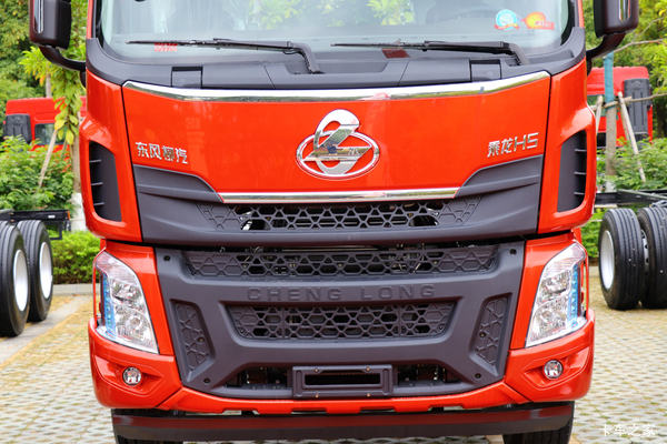 东风柳汽 乘龙H5 270马力 6×2 9.6米厢式货车