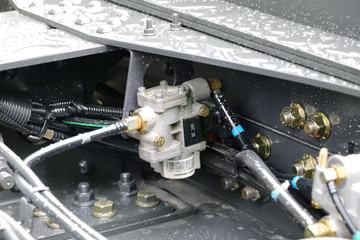 �������� ����H7 400���� 6X4 5.8����ж��(����)(LZ3250H7DC1)ͼƬ