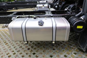 �������� ����H5�п� 270���� 4X2 9.6����ʽ�ػ���ͼƬ