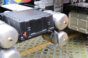 �������� ����H7�ؿ� 460���� 6X4 LNGǣ����(����)ͼƬ