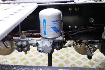 �������� ����H7�ؿ� 460���� 6X4 LNGǣ����(����)ͼƬ