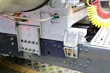 �������� ����H7�ؿ� 460���� 6X4 LNGǣ����(����)ͼƬ