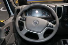 欧马可 智蓝 8.3T 自动挡 3.8米排半纯电动厢式轻卡109.7kWh