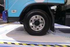 欧马可 智蓝 8.3T 自动挡 3.8米排半纯电动厢式轻卡109.7kWh