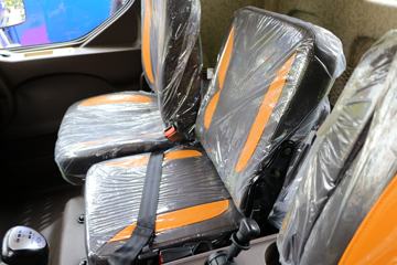 �������� �³���M3�п� 200���� 4X2 6.8����ʽ�ػ���(����)(LZ5180XXYM3AC1)ͼƬ