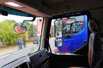 �������� �³���M3�п� 200���� 4X2 6.8����ʽ�ػ���(����)(LZ5180XXYM3AC1)ͼƬ