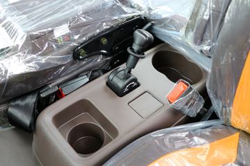 �������� �³���M3�п� 200���� 4X2 6.8����ʽ�ػ���(����)(LZ5180XXYM3AC1)ͼƬ