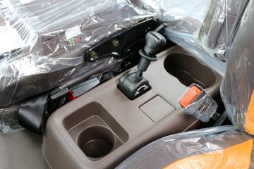 �������� �³���M3�п� 200���� 4X2 6.8����ʽ�ػ���(����)(LZ5180XXYM3AC1)ͼƬ