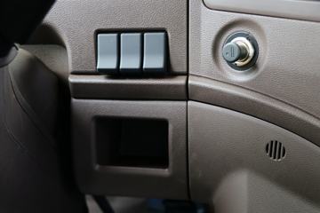 �������� �³���M3�п� 200���� 4X2 6.8����ʽ�ػ���(����)(LZ5180XXYM3AC1)ͼƬ