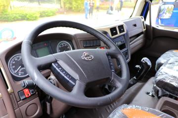 �������� �³���M3�п� 200���� 4X2 6.8����ʽ�ػ���(����)(LZ5180XXYM3AC1)ͼƬ