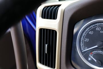 �������� �³���M3�п� 200���� 4X2 6.8����ʽ�ػ���(����)(LZ5180XXYM3AC1)ͼƬ