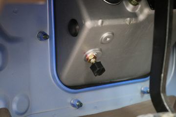 �������� �³���M3�п� 200���� 4X2 6.8����ʽ�ػ���(����)(LZ5180XXYM3AC1)ͼƬ