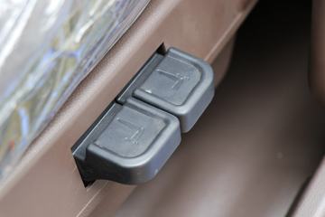 �������� �³���M3�п� 200���� 4X2 6.8����ʽ�ػ���(����)(LZ5180XXYM3AC1)ͼƬ