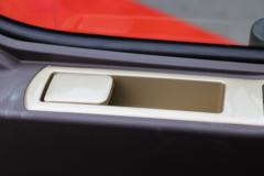 东风柳汽 新乘龙M3中卡 200马力 4X2 6.8米厢式载货车(国六)(LZ5180XXYM3AC1)