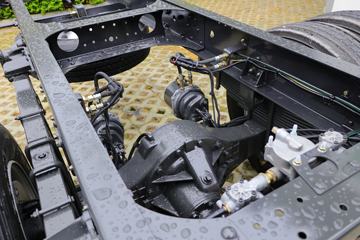 �������� �³���M3�п� 200���� 4X2 6.8����ʽ�ػ���(����)(LZ5180XXYM3AC1)ͼƬ