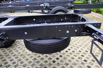 �������� �³���M3�п� 200���� 4X2 6.8����ʽ�ػ���(����)(LZ5180XXYM3AC1)ͼƬ