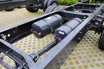 �������� �³���M3�п� 200���� 4X2 6.8����ʽ�ػ���(����)(LZ5180XXYM3AC1)ͼƬ