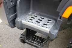 东风柳汽 乘龙H7 500马力 8X4 8.2米自卸车(高顶)(LZ3316H7FB)