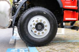 乘龙H5&nbsp;随车吊底盘图片