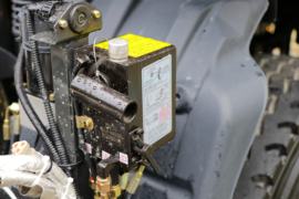 乘龙H5&nbsp;随车吊底盘图片