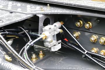 �������� ����H5 350���� 8X4 �泵��(LZ5315JSQH5FC1)ͼƬ