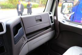 乘龙L3&nbsp;电动载货车内饰图片