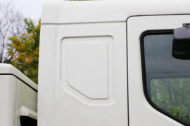 东风柳汽底盘&nbsp;电动垃圾车外观图片