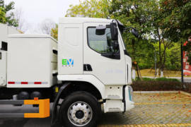 东风柳汽底盘&nbsp;电动垃圾车外观图片